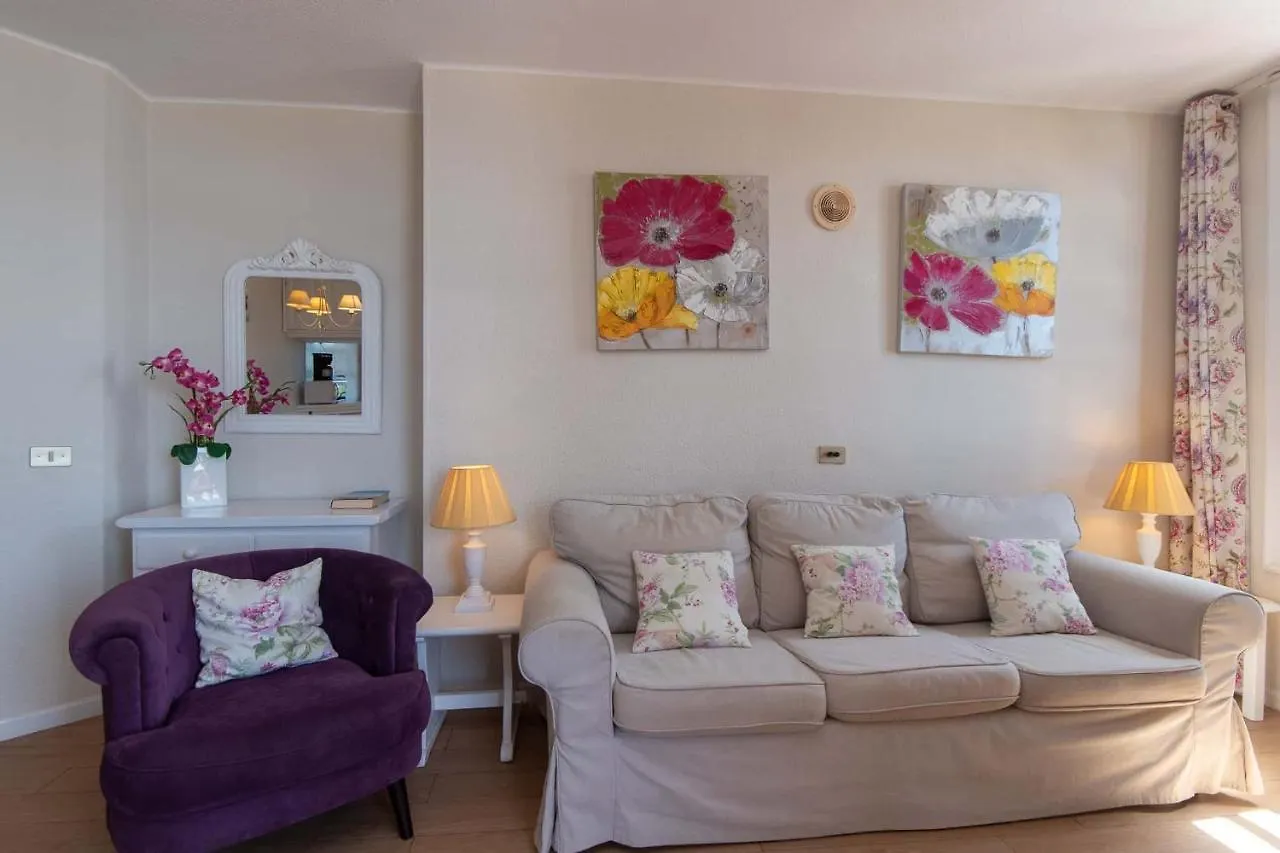 Parque Santiago II Apt 플라야데라스아메리카스